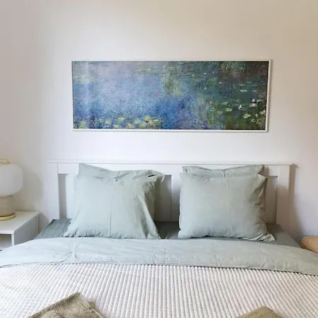 Completely New, Bonbona *